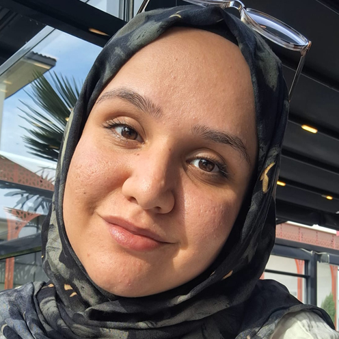 Zeynep Oral